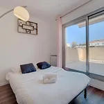 Upstays Terraces Parking 65M2 Apartment