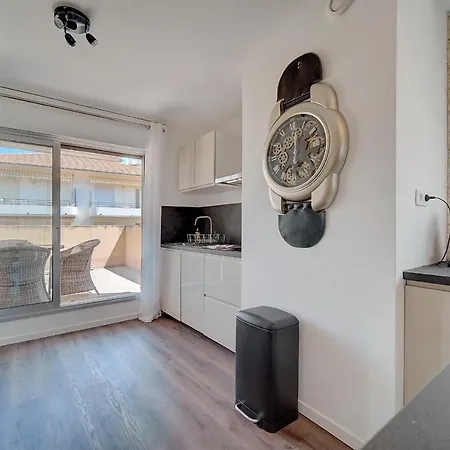 Immogroom - Renovated -parking - Ac - Terraces Apartment *